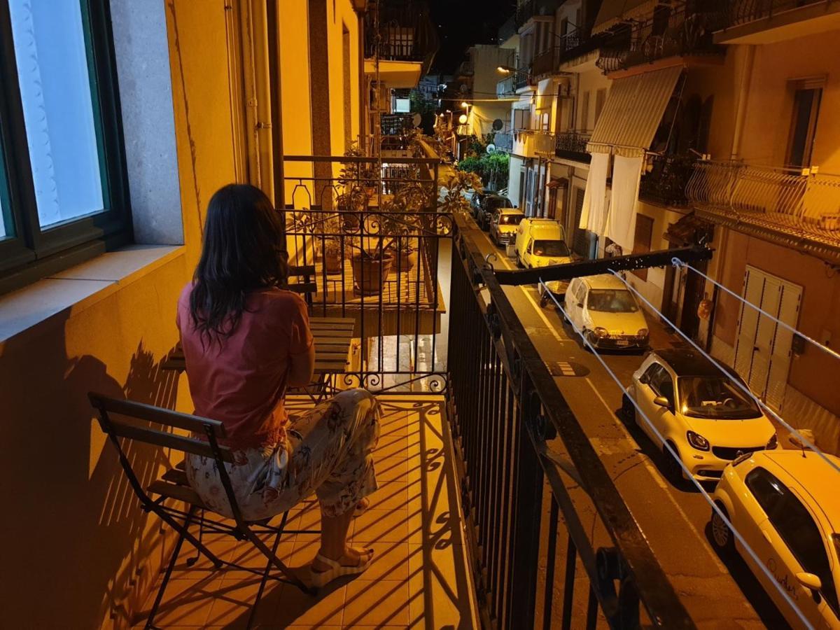 Chiara Naxos Apartment Джардини Наксос Екстериор снимка